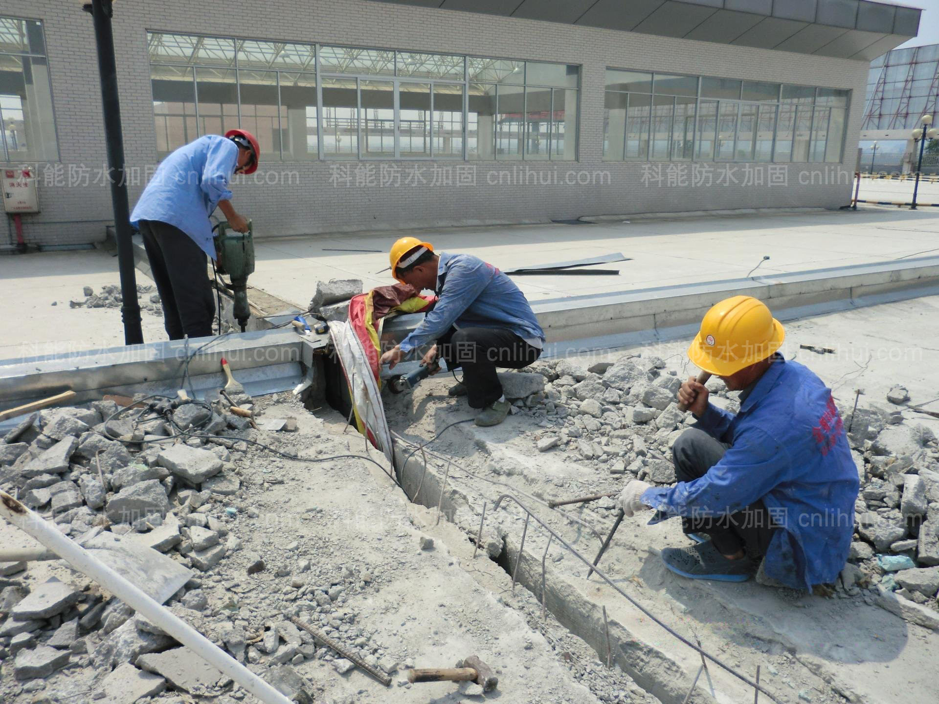 建筑顶楼伸缩缝防水施工